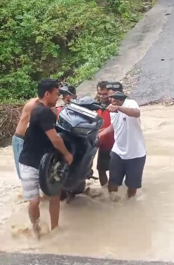 Pemerintah Rote Ndao Dinilai Pasif Menyikapi Keluhan Warga