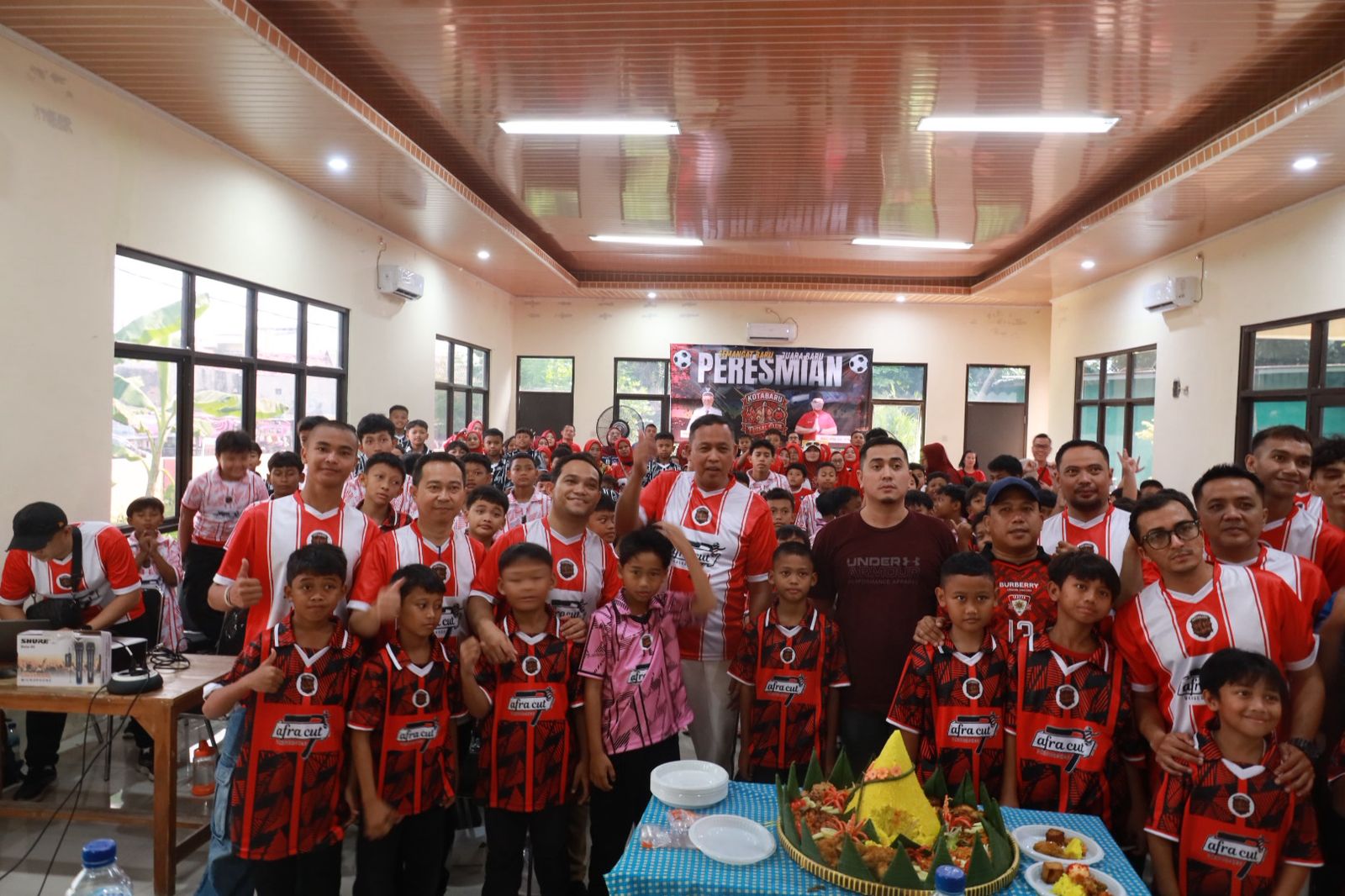Wali Kota Bekasi Ajak Pemain Muda Kota Baru FC Utamakan Mental dan Disiplin