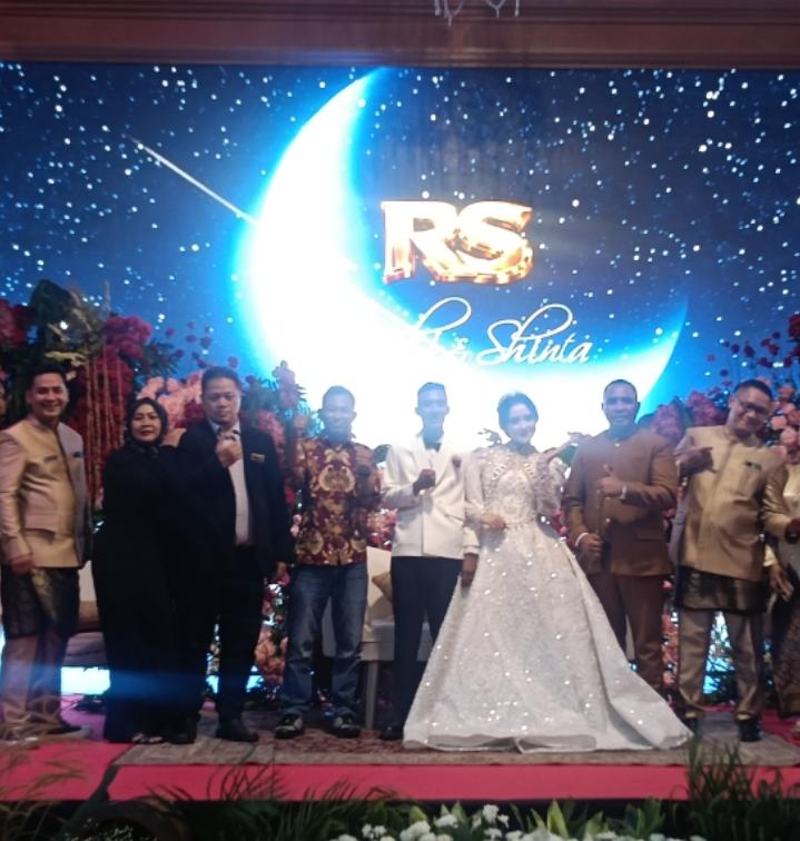 Resepsi Pernikahan Rizki & Shinta Berlangsung Meriah di TMII Jakarta